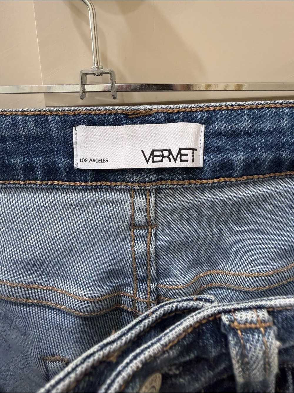 Vervet Los Angeles Medium Wash Blue Mid Rise Stretch Skinny Jeans size 26 - Picture 4 of 6
